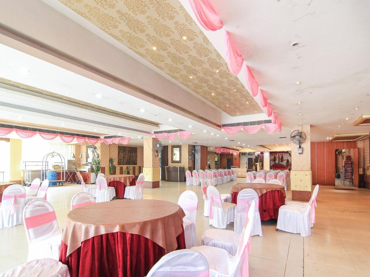 Oyo 3683 De Global Park Otel Hasanganj Dış mekan fotoğraf