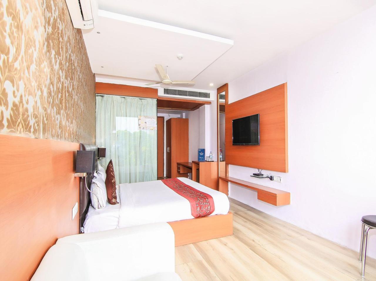 Oyo 3683 De Global Park Otel Hasanganj Dış mekan fotoğraf