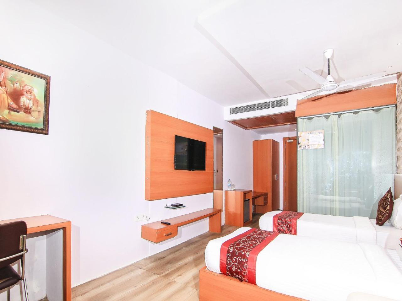 Oyo 3683 De Global Park Otel Hasanganj Dış mekan fotoğraf
