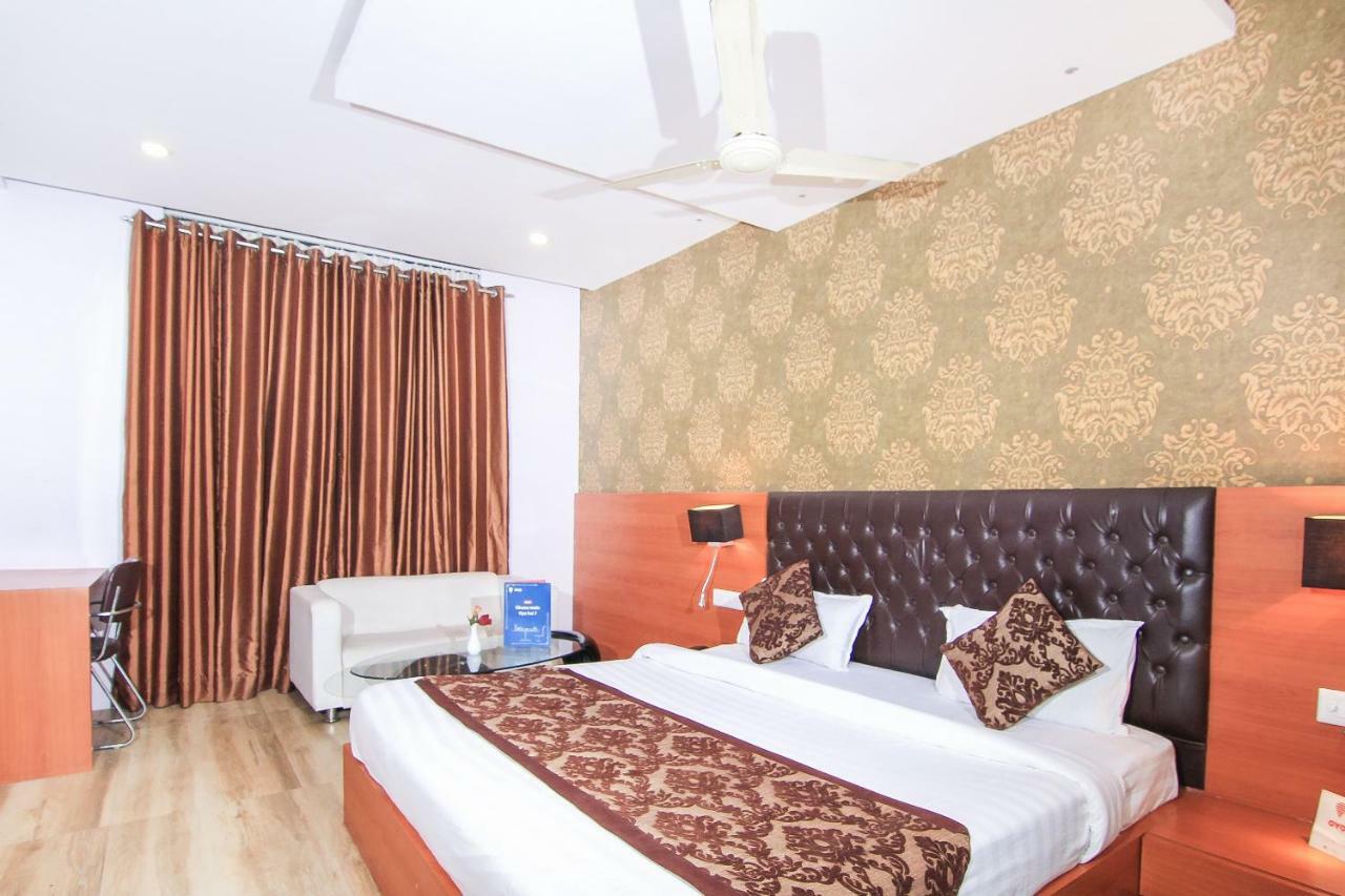 Oyo 3683 De Global Park Otel Hasanganj Dış mekan fotoğraf