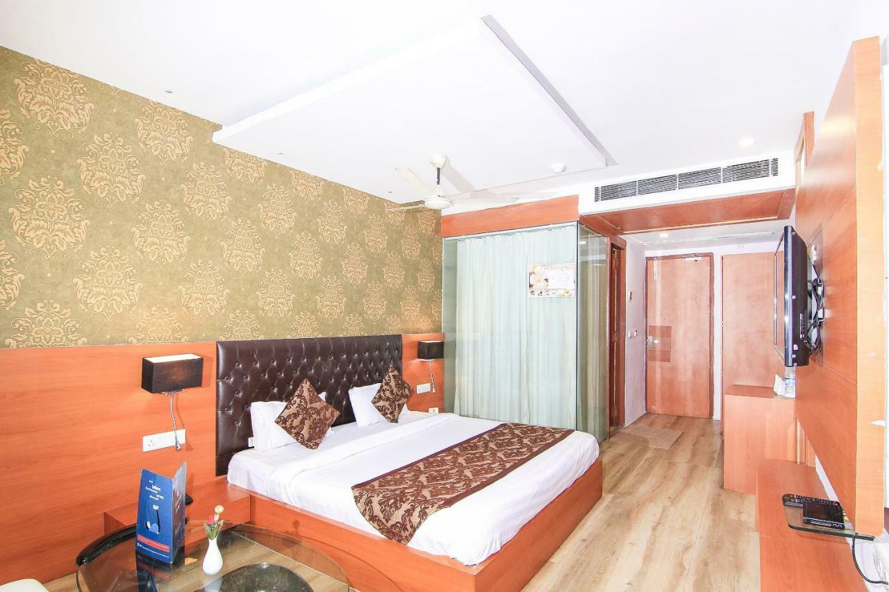 Oyo 3683 De Global Park Otel Hasanganj Dış mekan fotoğraf