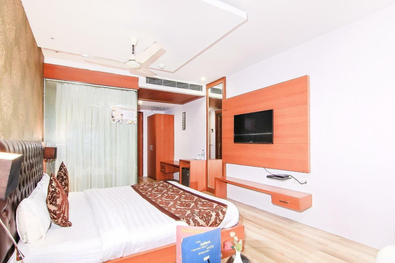 Oyo 3683 De Global Park Otel Hasanganj Dış mekan fotoğraf